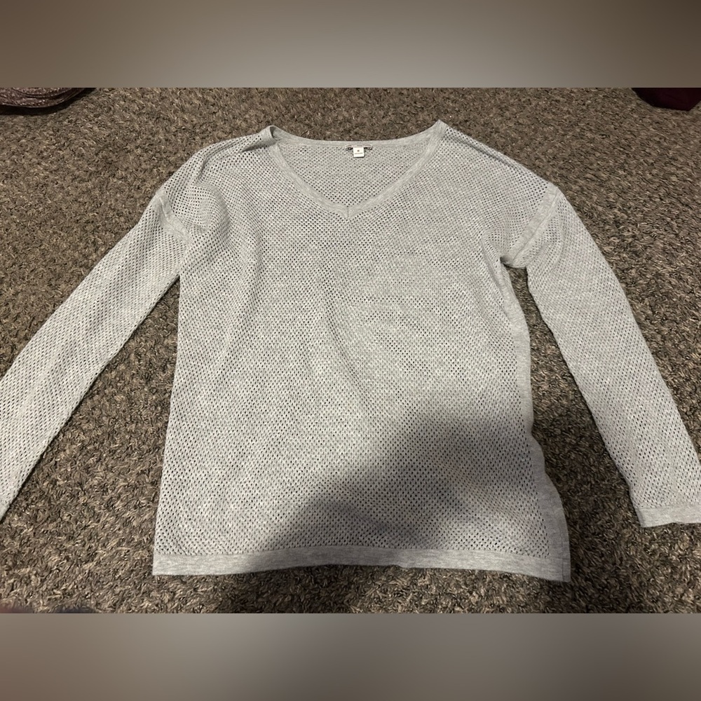 Gap medium woman’s sweater gray